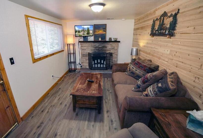 هتل Ponderosa Lodge