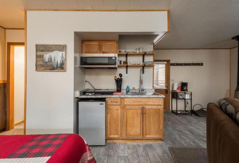 هتل Ponderosa Lodge