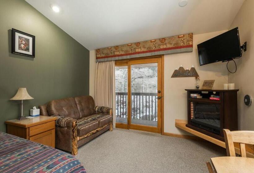 هتل Ponderosa Lodge