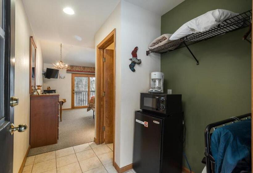 هتل Ponderosa Lodge