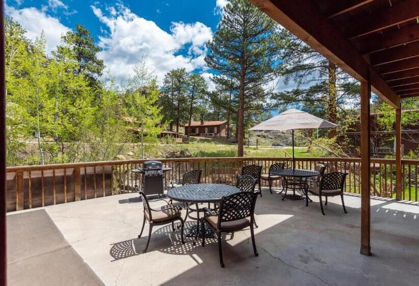 هتل Ponderosa Lodge