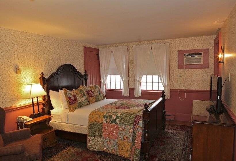호텔 Publick House Historic Inn And Country Motor Lodge