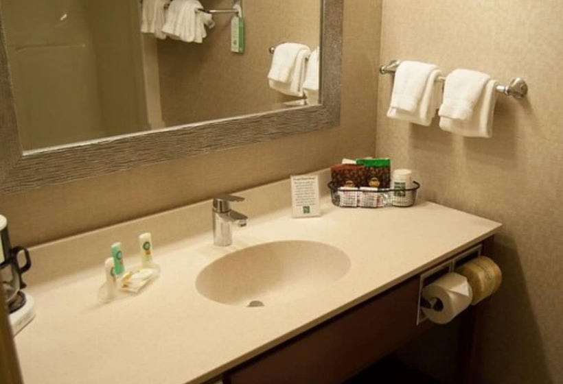בית מלון כפרי Quality Inn