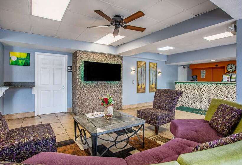هتل Quality Inn