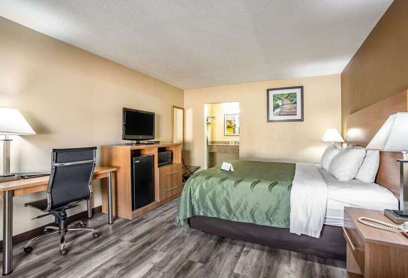 هتل Quality Inn