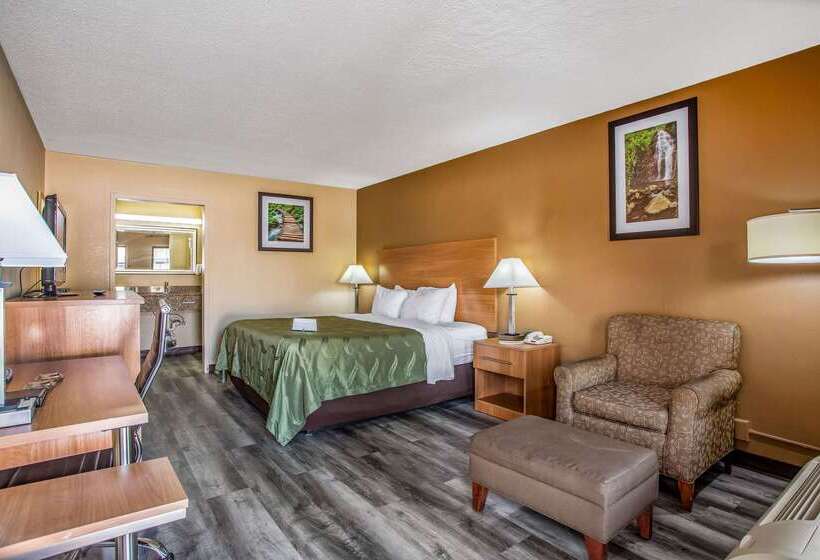 هتل Quality Inn