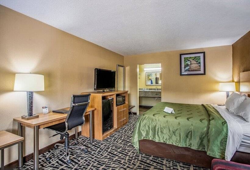 هتل Quality Inn