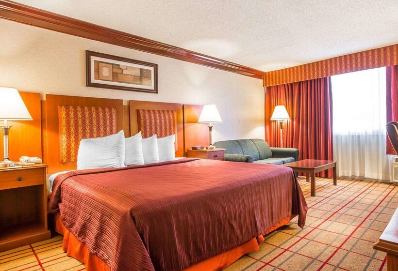 هتل Quality Inn & Conference Center