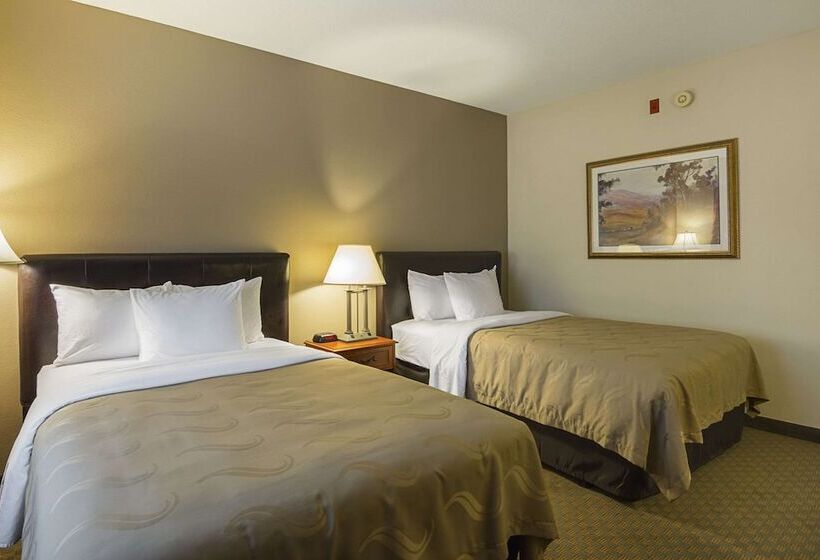 هتل Quality Inn Fresno Yosemite Airport