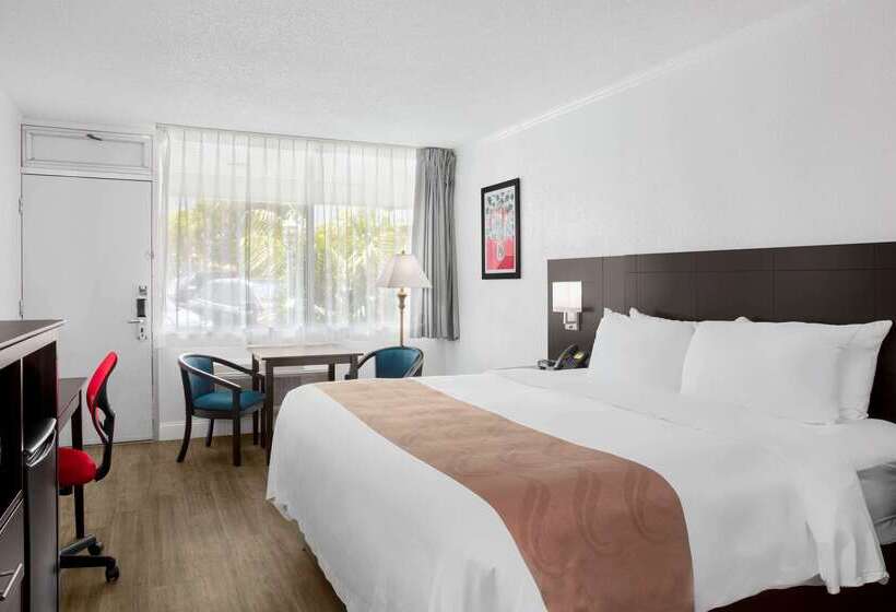 هتل Quality Inn Miami South