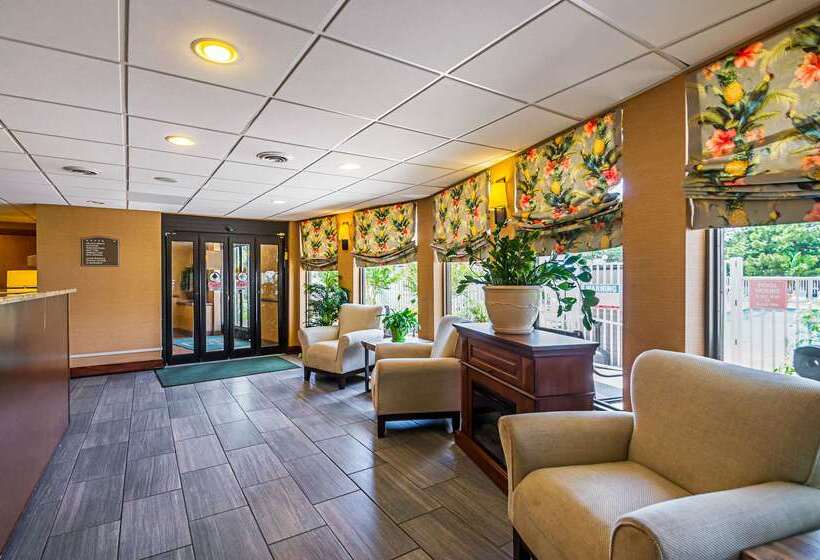 هتل Quality Inn Oceanfront