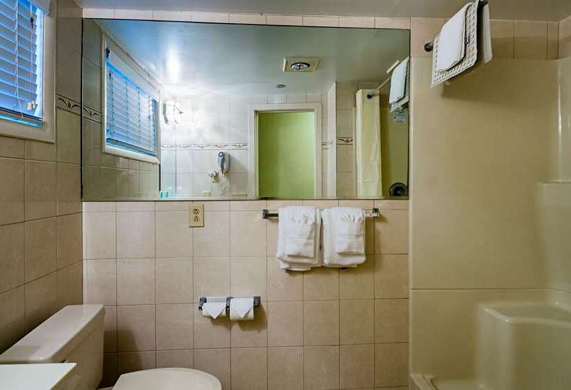 هتل Quality Inn Oceanfront
