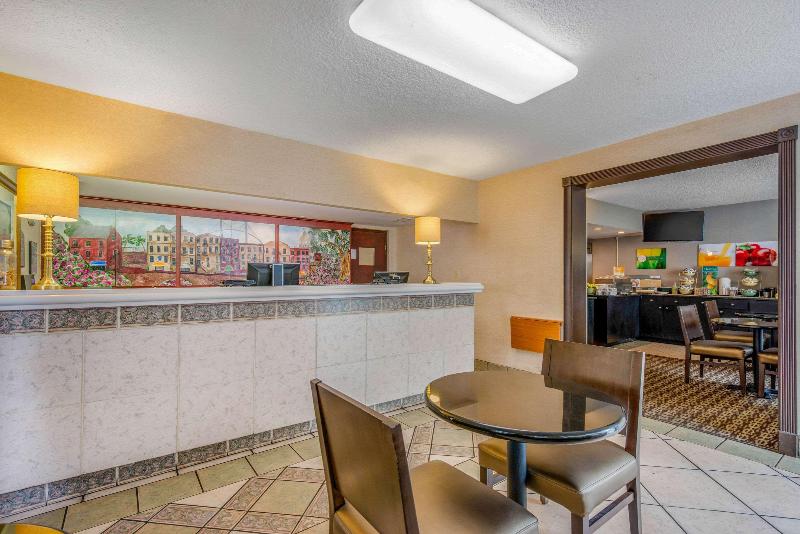 هتل Quality Inn Savannah Historic District