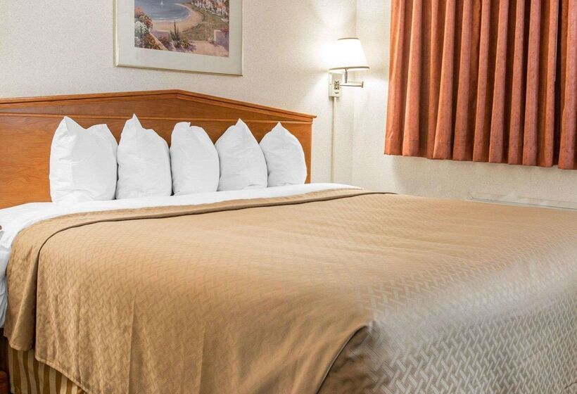 فندق Quality Inn & Suites Beachfront