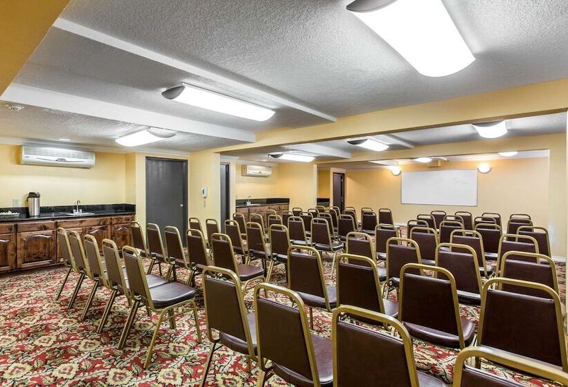 בית מלון כפרי Quality Inn & Suites Bell Gardenslos Angeles