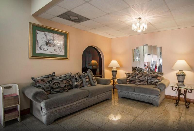 בית מלון כפרי Quality Inn & Suites Eastgate Kissimmee