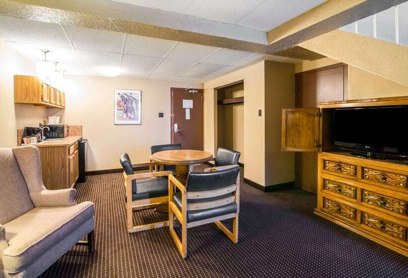 هتل Quality Inn