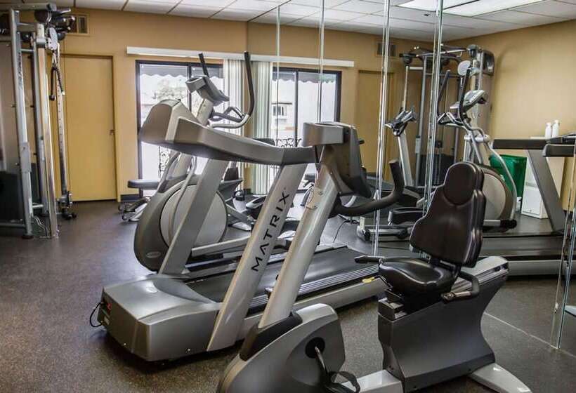 בית מלון כפרי Quality Suites Downtown San Luis Obispo