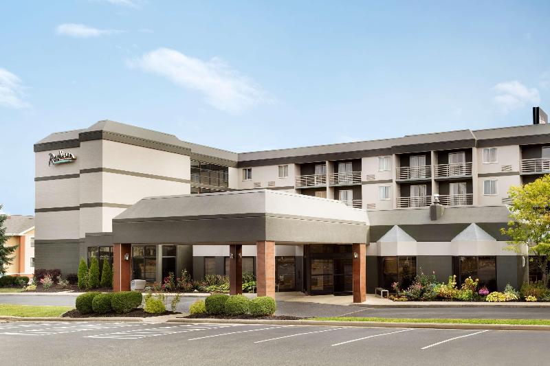 هتل Radisson Akron Fairlawn Copley