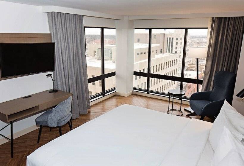 ホテル Radisson Blu  Fargo