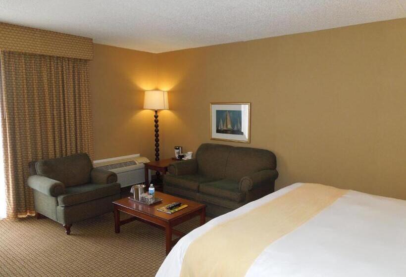 هتل Rl Cleveland Airport West