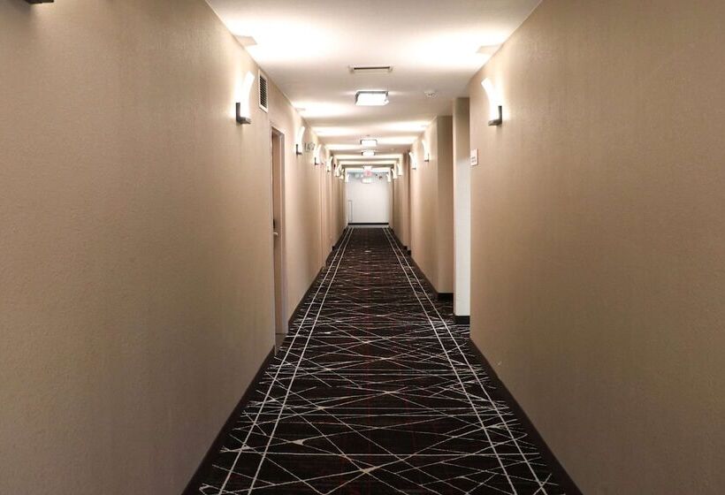 هتل Ramada By Wyndham Del Rio