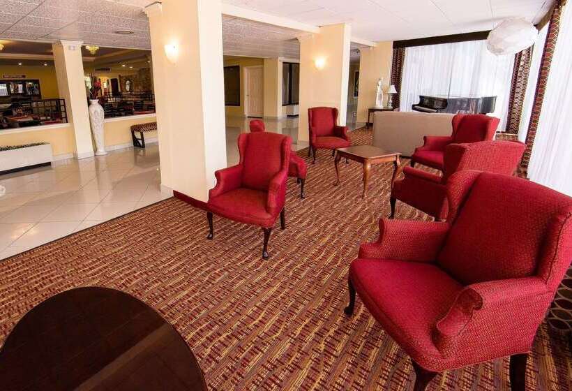 هتل Ramada By Wyndham Houston Intercontinental Airport East