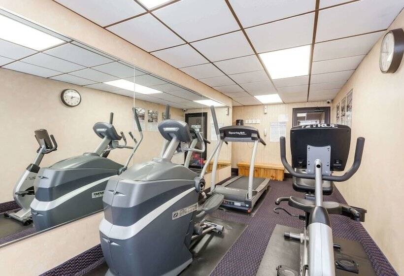 فندق Ramada By Wyndham Newburgh/west Point