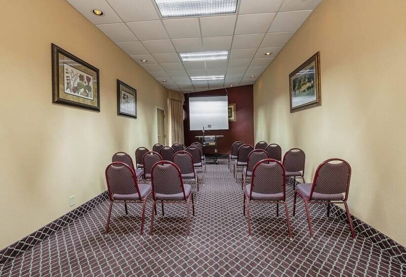 هتل Red Roof Inn & Suites Macon