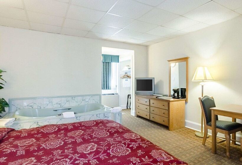 هتل Rodeway Inn Historic