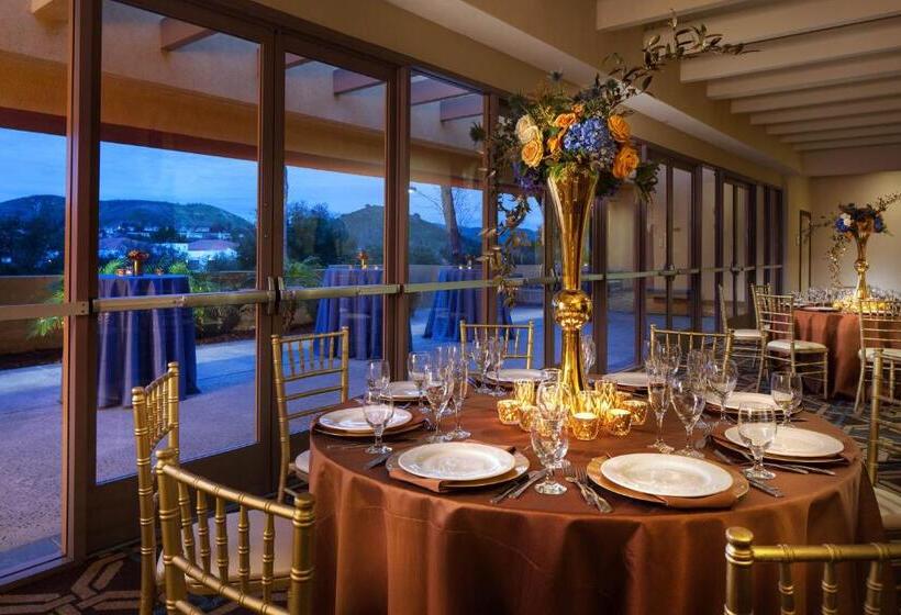 בית מלון כפרי Sheraton Agoura Hills