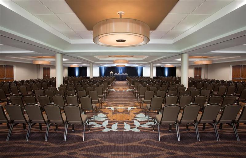 هتل Sheraton Chapel Hill