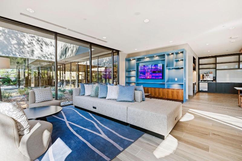 هتل Sheraton Chapel Hill