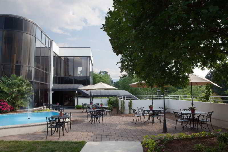هتل Sheraton Chapel Hill