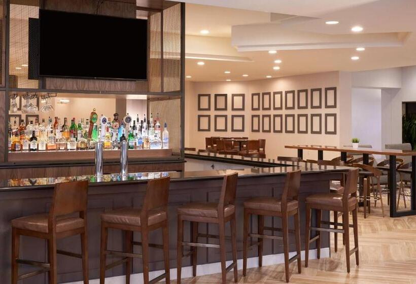 酒店 Sheraton Detroit Novi