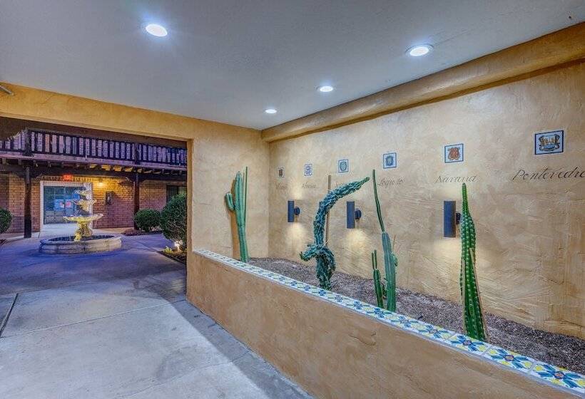 هتل Clarion Inn