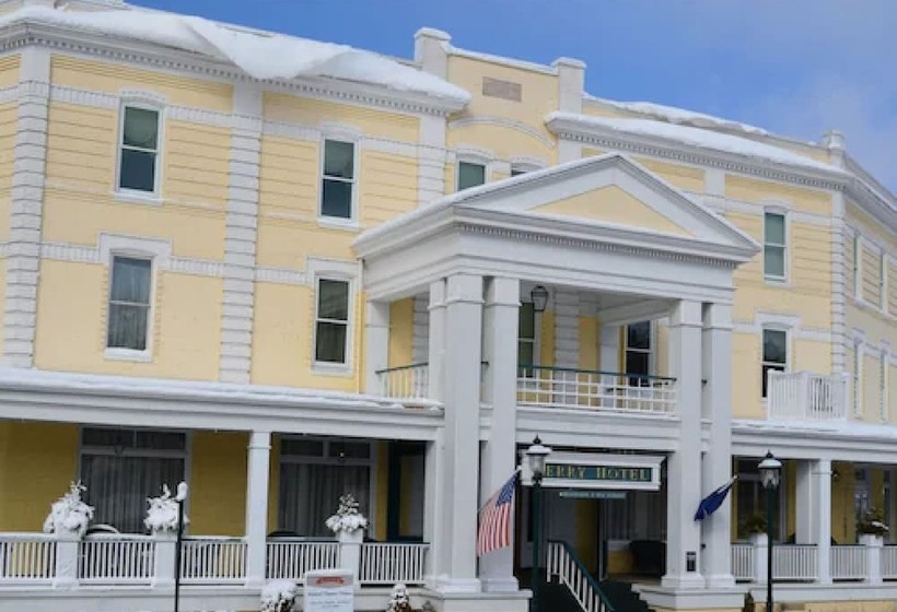 فندق Perry