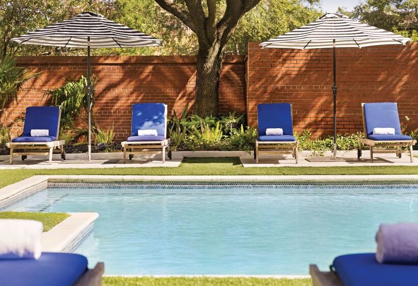 هتل The Admiral, Downtown Historic District