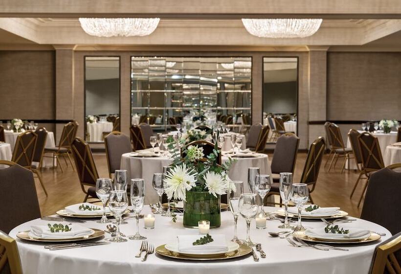 هتل The Admiral, Downtown Historic District