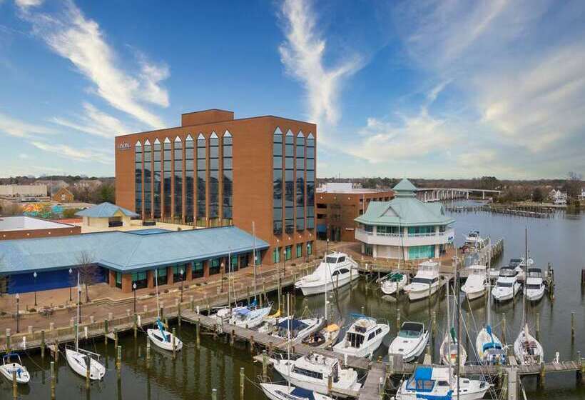 هتل The Landing At Hampton Marina, Tapestry Collection By Hilton