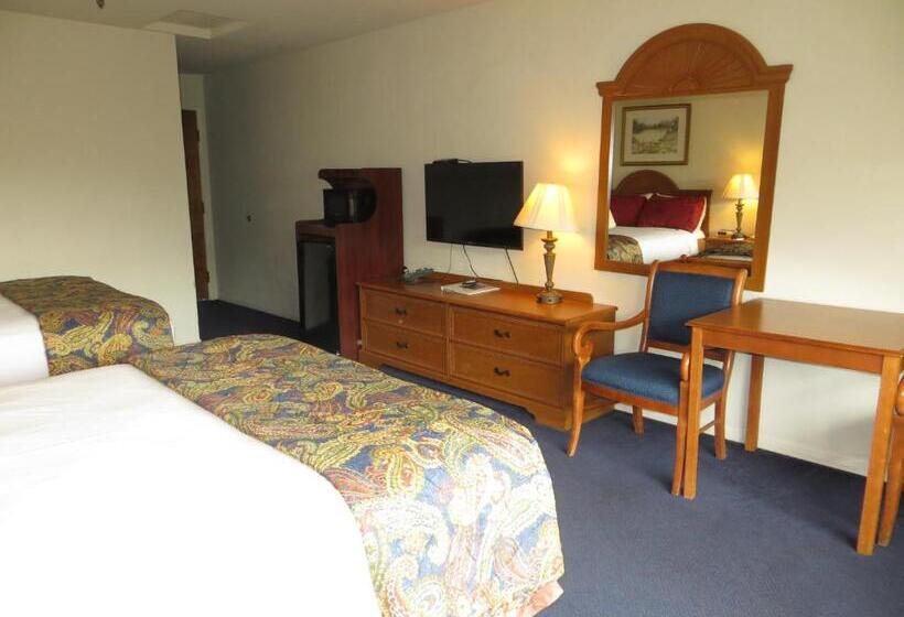 هتل The Monarch Resort