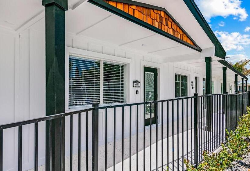 فندق على الطريق Pelican Post At Anna Maria Island Inn