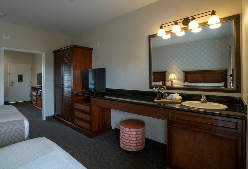 استراحتگاه Oxford Suites Pismo Beach