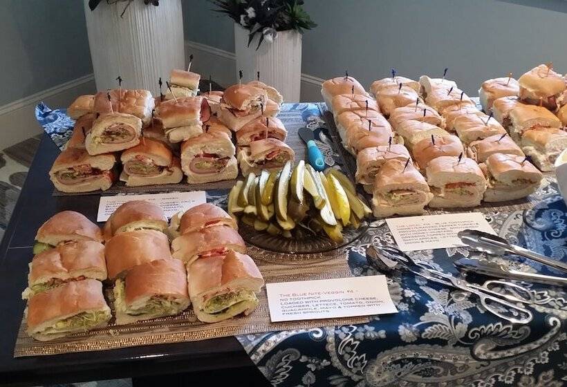 استراحتگاه Palmera Inn And Suites