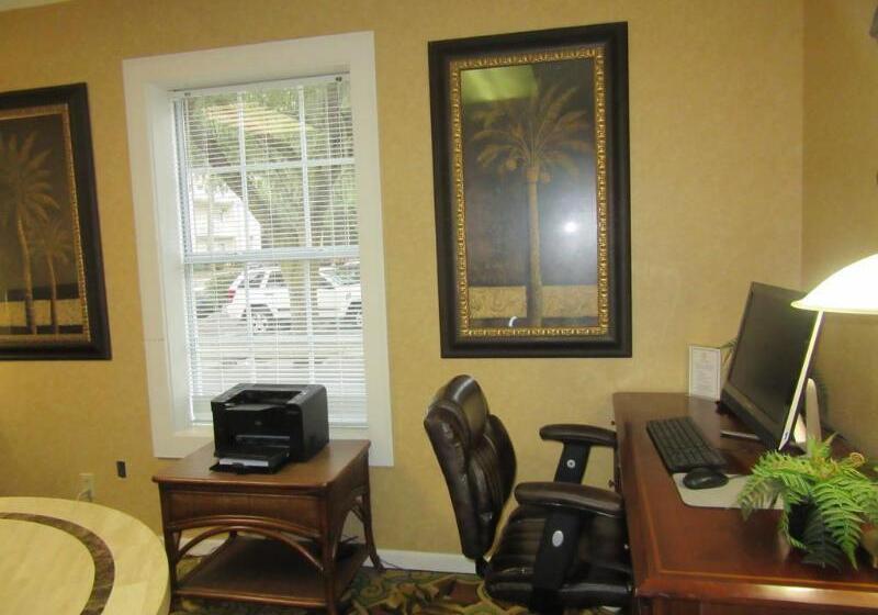 استراحتگاه Palmera Inn And Suites