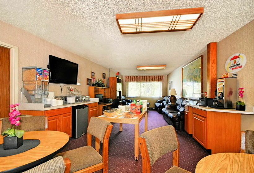 汽车旅馆  Super 8 By Wyndham Long Beach