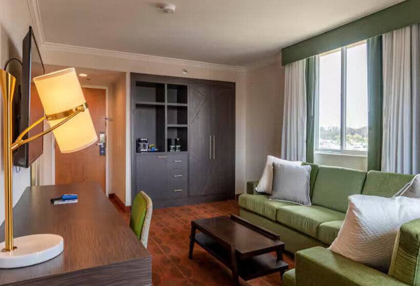 هتل Courtyard by Marriott San Diego Downtown Little Italy