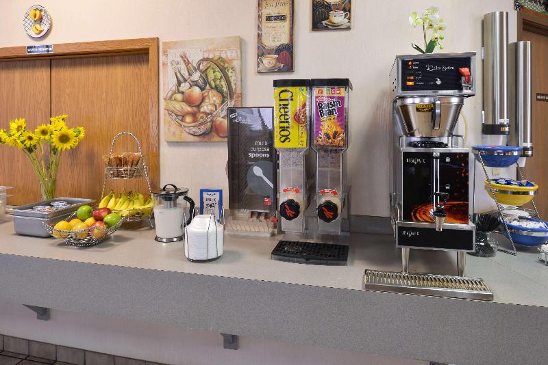 هتل Americas Best Value Inn La Crosse