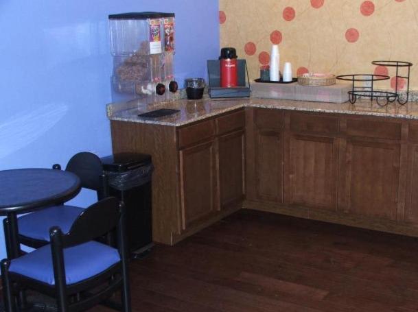 هتل Americas Best Value Inn Waco   Franklin Avenue