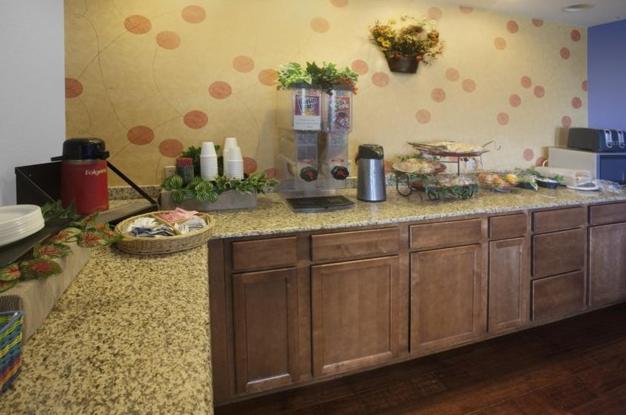 هتل Americas Best Value Inn Waco   Franklin Avenue